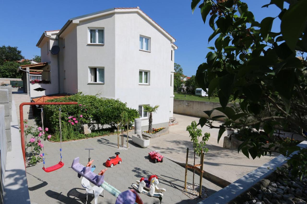 Apartments Mirjana Šilo Exterior foto