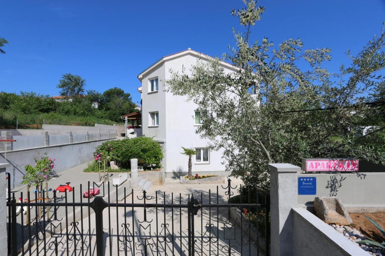 Apartments Mirjana Šilo Exterior foto