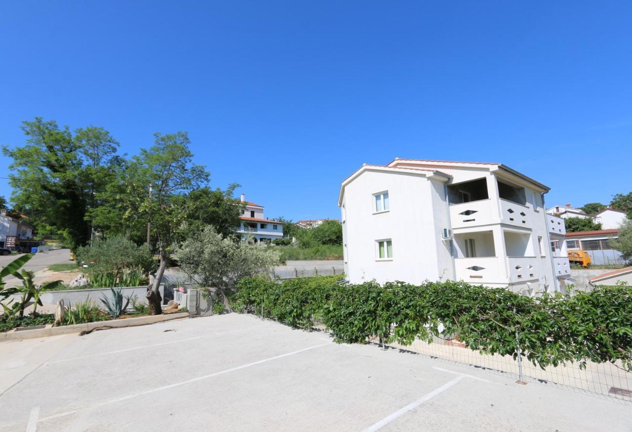 Apartments Mirjana Šilo Exterior foto