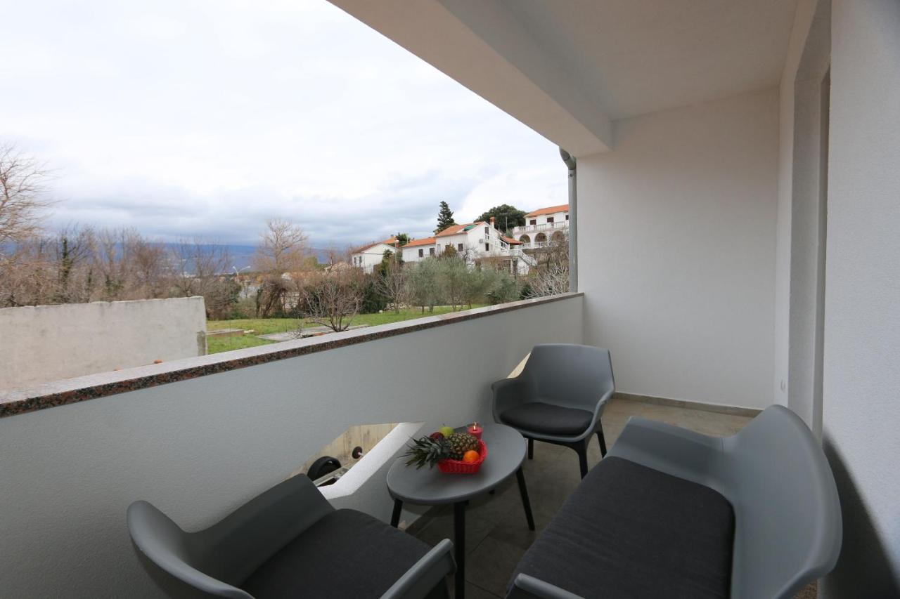 Apartments Mirjana Šilo Exterior foto